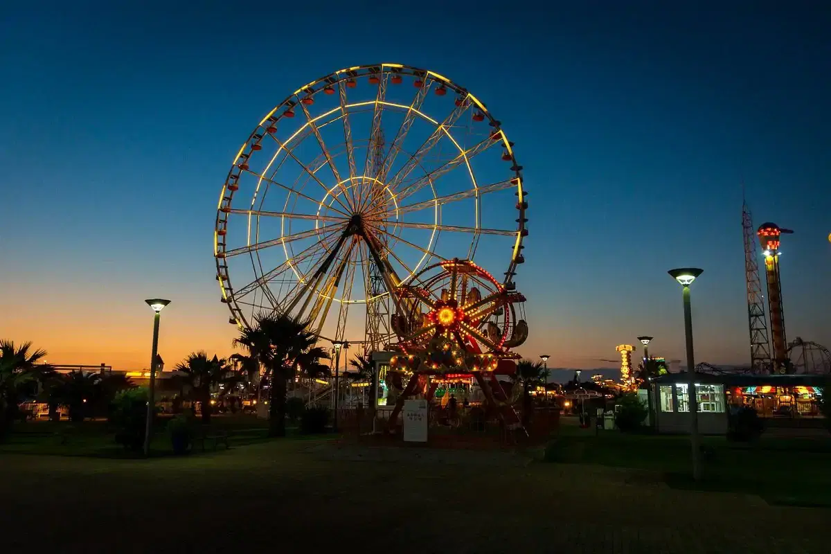 Tsitsinatela Amusement Park