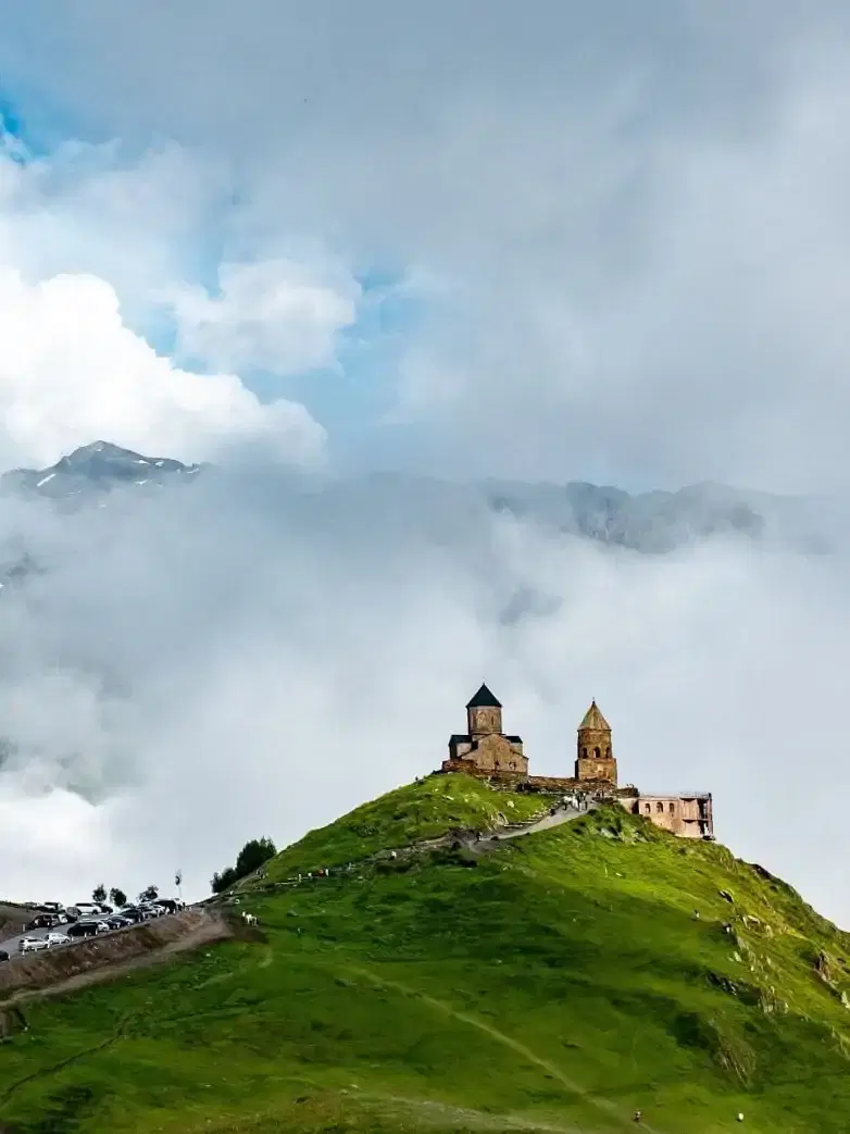 1 DAY TOUR TO Kazbegi